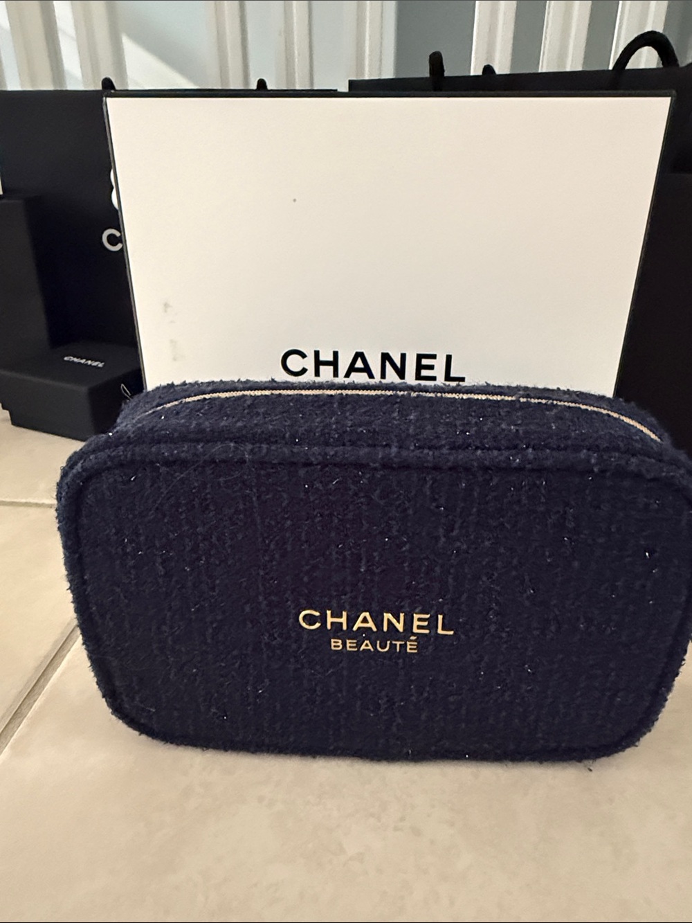 CHANEL Beauté Navy Tweed Zip Cosmetic Case